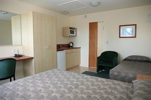 Bella Vista Motel 4*